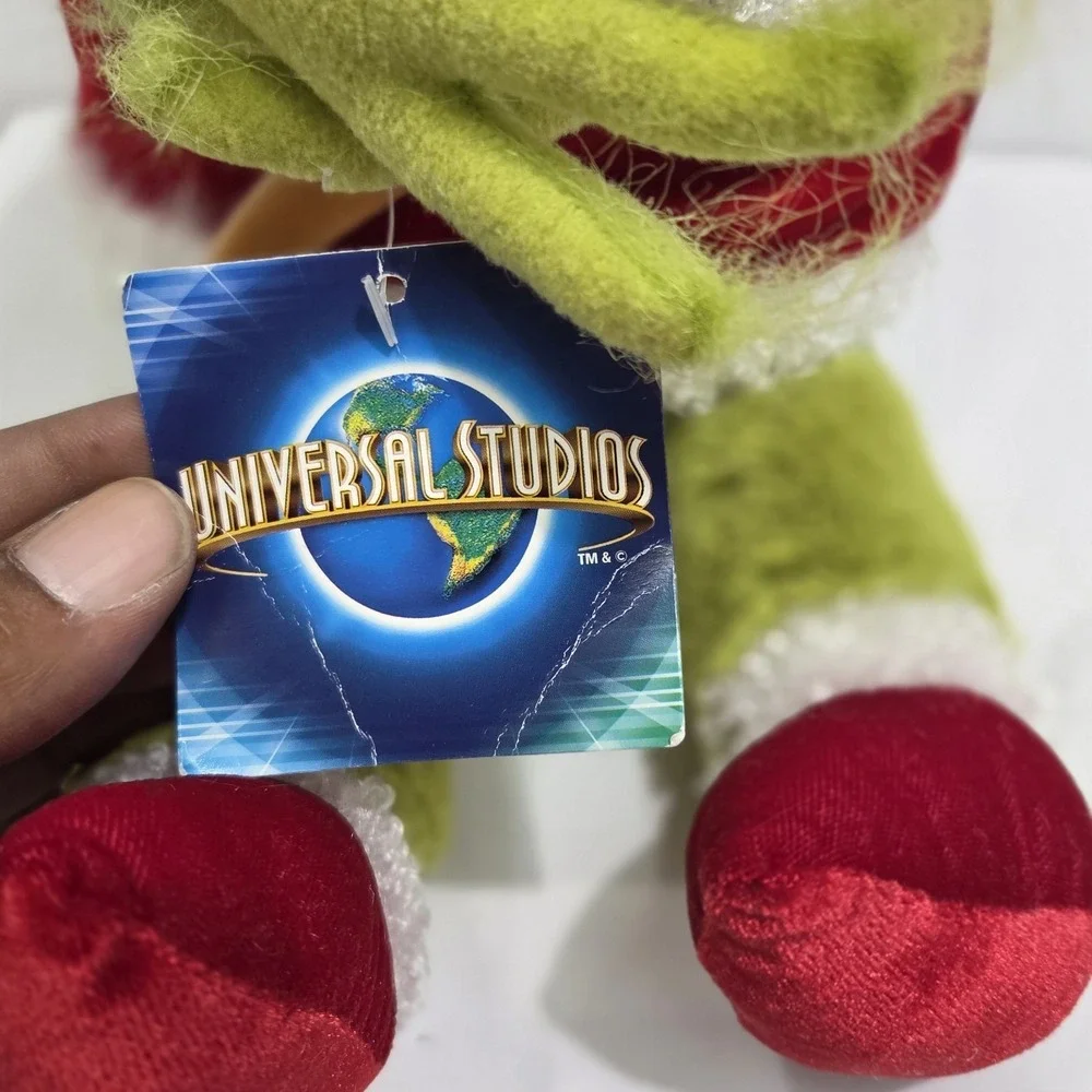 VTG 2004 Universal‎ Studios Dr Seuss Grinchmas Santa Plush Holding Max 18